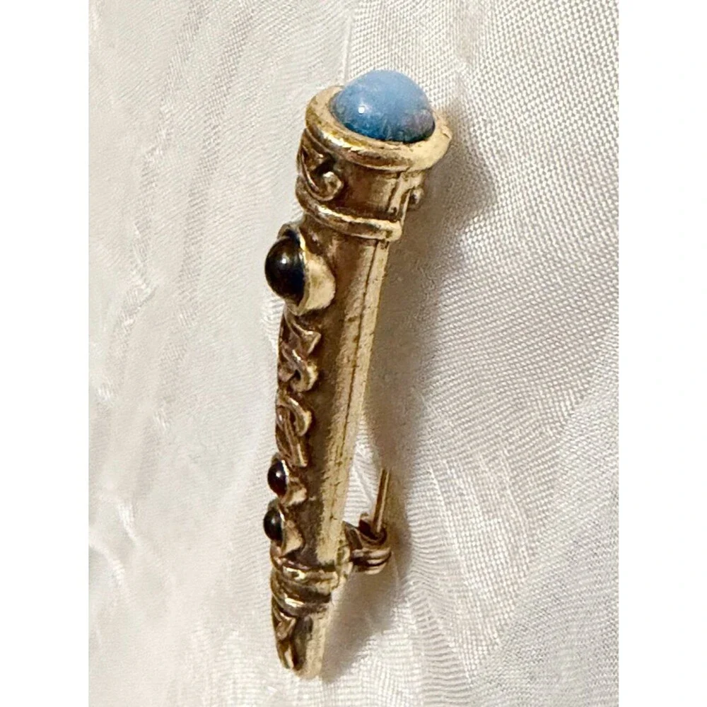 Miracle stunning vintage